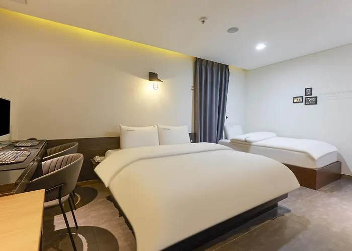 Hertz Hotel