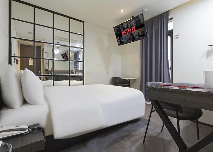Hotel Hertz 3*