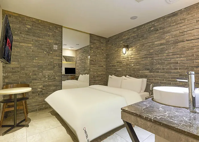 Otel Hertz 3*