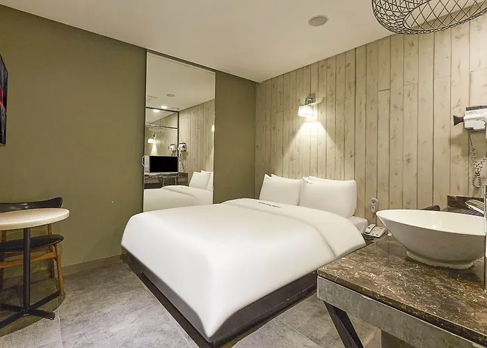 Hotel Hertz 3*